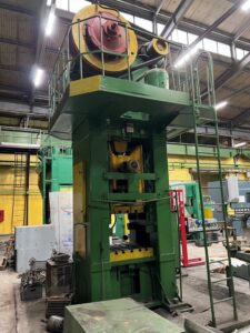 Trimming press KarpatPressMash KB2534B — 250 ton