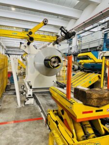 Progressive press line Schuler T600 - 600 ton (ID: 76401) - Dabrox.com