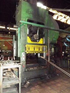 Trimming press Smeral LKO 500 — 500 ton