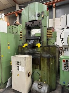 Knuckle joint press Grabener GK 800 — 800 ton