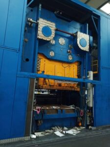 Knuckle joint presses Schuler PMK 2-1500 — 1500 ton