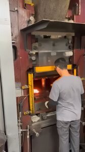 Hot forging press Eumuco SP 100 - 1000 ton (ID: 76338) - Dabrox.com