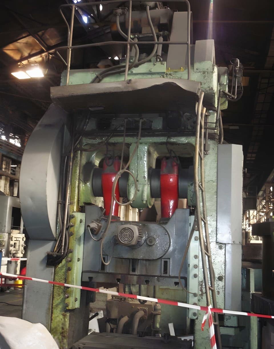 Trimming press Smeral LKO 315 — 315 ton