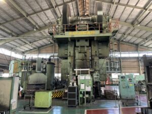 Friction screw press Fujicar PF-2000-480-H — 2000 ton
