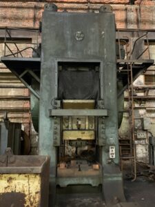 Knuckle joint press Smeral LL 2000 — 2000 ton