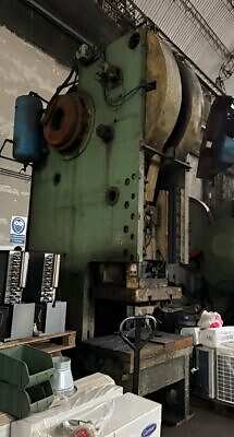Mechanical press Stanko KM2134A — 250 ton (Photo 4)