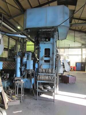 Friction screw press SMS Hasenclever SPK 800/820/355/1075 — 800 ton (Photo 4)
