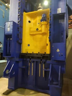 Trimming press TMP Voronezh KA9540 — 1000 ton (Photo 3)