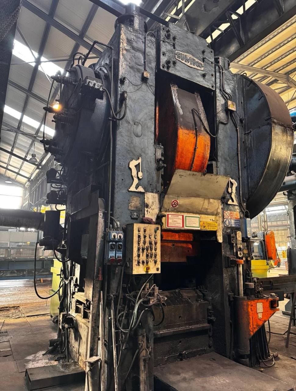 Hot forging press Eumuco SP 200 C — 2000 ton