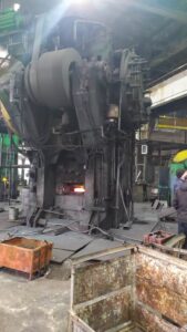 Hot forging press Eumuco SP 400 — 4000 ton