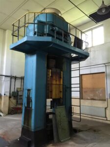 Screw press Kalinin F1738 — 630 ton