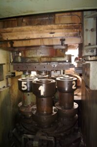 Knuckle joint press TMP Voronezh K04.127.846 - 4000 ton (ID: S90505) - Dabrox.com