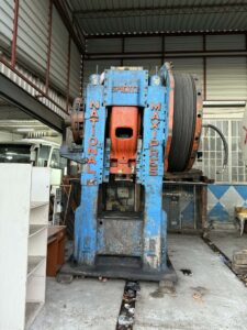 Hot forging press National Maxipres 700T — 700 ton