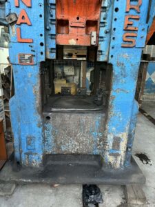 Hot forging press National Maxipres 700T - 700 ton (ID: 76377) - Dabrox.com