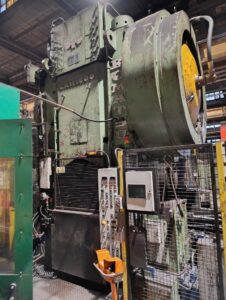 Hot forging press Komatsu CAH1600 - 1600 ton (ID: 76396) - Dabrox.com