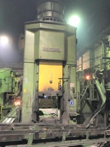 Screw press Weingarten PS 300 — 1400 ton