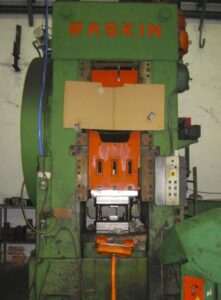 Knuckle joint press Raskin 1000 — 1000 ton