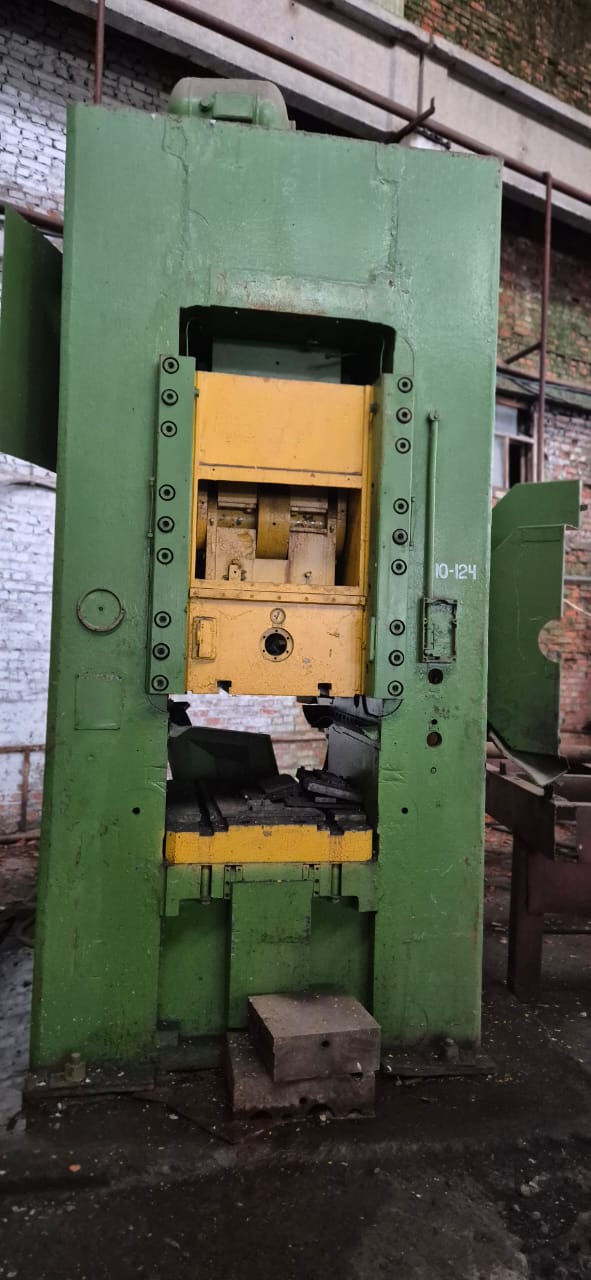 Knuckle joint press Barnaul K8340 - 1000 ton (ID: 76368) - Dabrox.com
