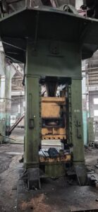 Trimming press TMP Voronezh K2536 - 400 ton (ID: 76370) - Dabrox.com