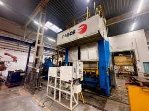 Progressive press line Fagor SEM2-400-2580-1400 — 400 ton