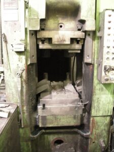 Friction screw press SMS Hasenclever FPRN 250 - 630 ton (ID:75996) - Dabrox.com