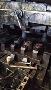Hot forging press Smeral LZK 1000 P — 1000 ton (ID:75532) - Dabrox.com
