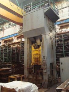 Trimming press Erfurt PKZ 800/1000 — 800 ton