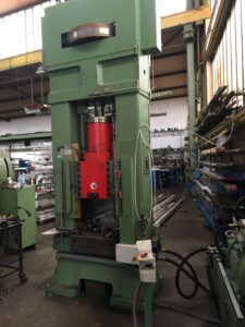Screw press Hiller Lutz HYS-K160 MH — 350 ton