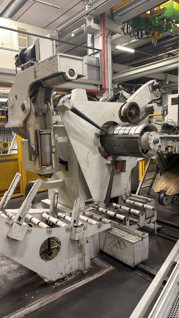 Decoiler straightening machine Muller Weingarten UWR 60