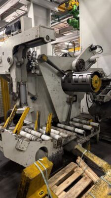 Decoiler straightening machine Muller Weingarten UWR 80 (Photo 7)