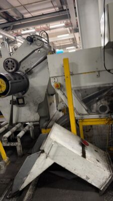 Decoiler straightening machine Muller Weingarten UWR 80 (Photo 3)