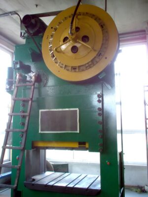 Mechanical press Ravne 630T — 630 ton (Photo 2)