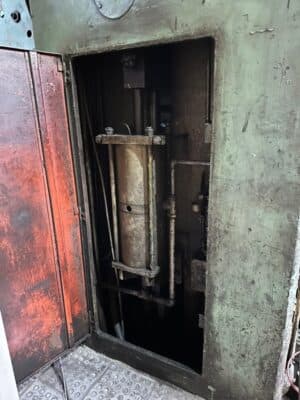 Knuckle joint press Barnaul K8342 — 1600 ton (Photo 2)