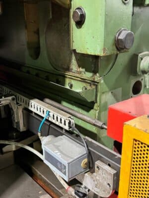 Knuckle joint press Barnaul K8340 — 1000 ton (Photo 10)