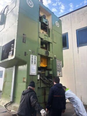 Knuckle joint press Kieserling KKPR 2000/1000 — 2000 ton (Photo 9)