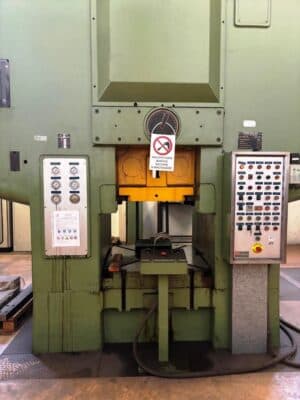 Knuckle joint press Kieserling KKPR 2000/1000 — 2000 ton (Photo 8)