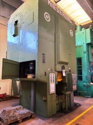 Knuckle joint press Kieserling KKPR 2000/1000 — 2000 ton (Photo 7)
