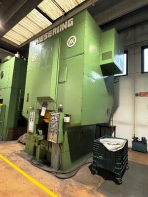 Knuckle joint press Kieserling KKPR 2000/1000 — 2000 ton (Photo 3)