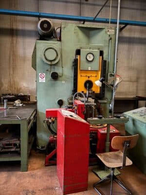 Knuckle joint press Barnaul KB8336 — 400 ton (Photo 2)