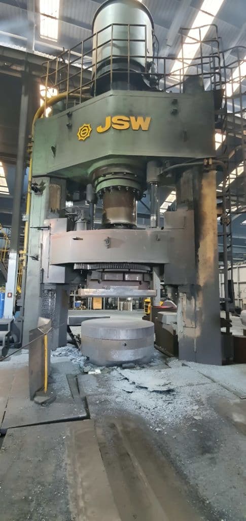 Hydraulic open die forging press JSW 2500 MT — 2500 ton