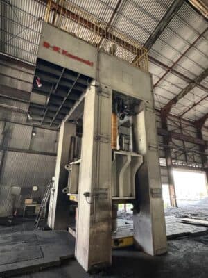 Hydraulic open die forging press Kawasaki 2000 MT — 2000 ton (Photo 6)