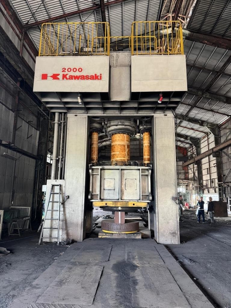 Hydraulic open die forging press Kawasaki 2000 MT — 2000 ton