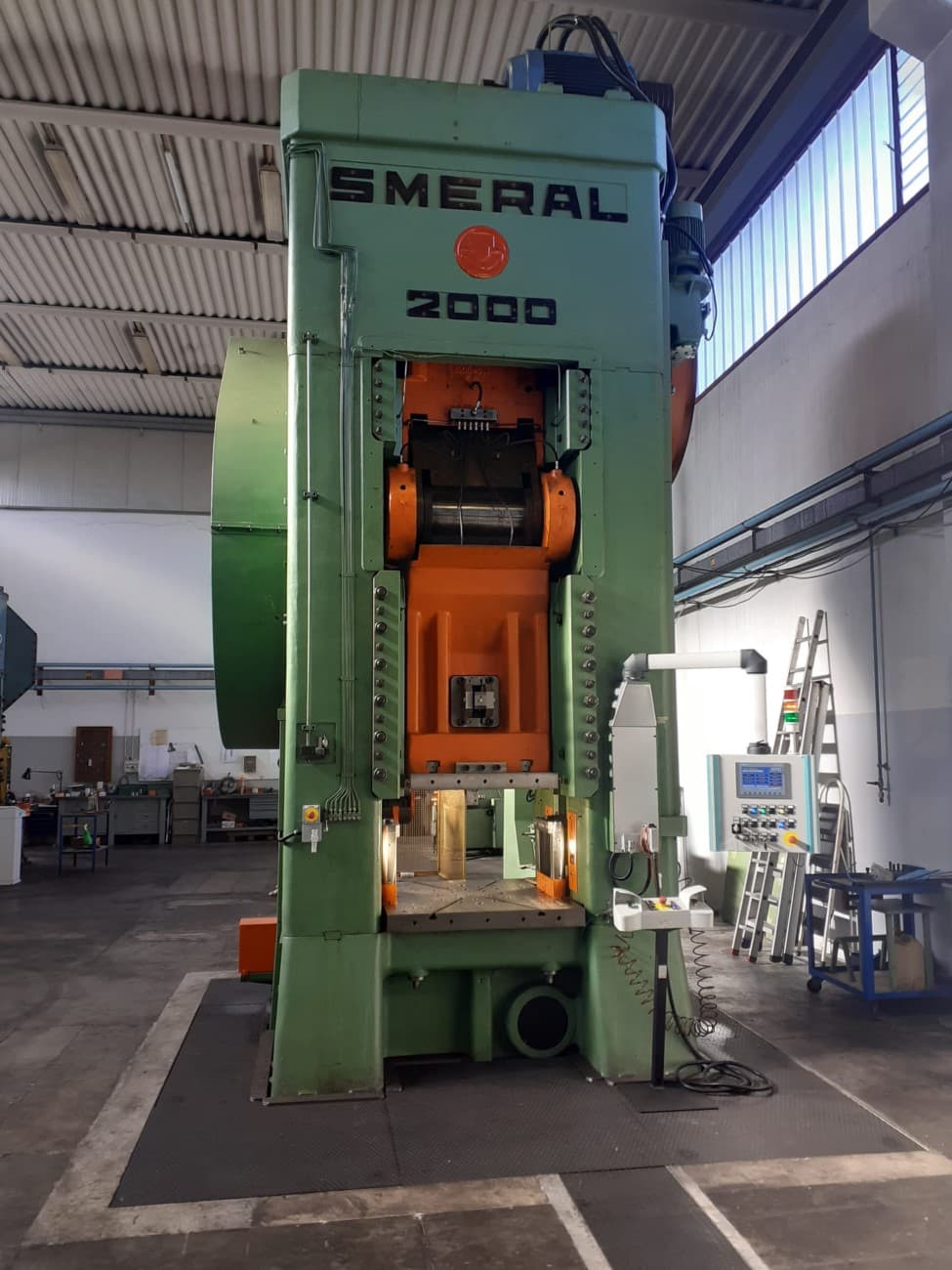 Knuckle joint press Smeral LLK 2000 — 2000 ton