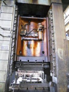 Trimming press TMP Voronezh KG2540 - 1000 ton (ID:S84411) - Dabrox.com