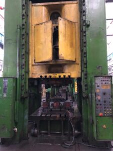 Trimming press TMP Voronezh KB2542 — 1600 ton