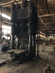 Hydraulic open die forging press Dnepropress P152 — 800 ton