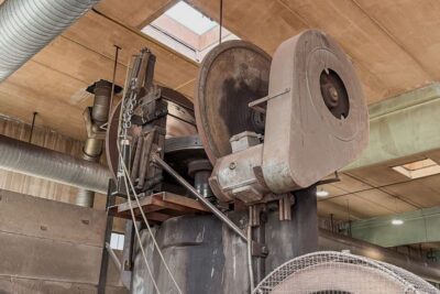 Friction screw press Berrenberg RSPe 230/300 — 300 ton (Photo 2)