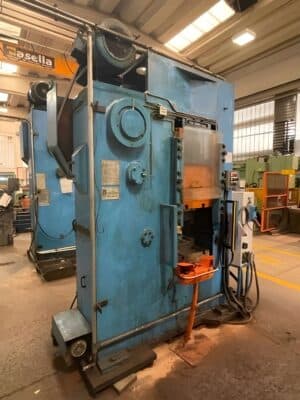 Knuckle joint press Barnaul KB8336 — 400 ton (Photo 2)