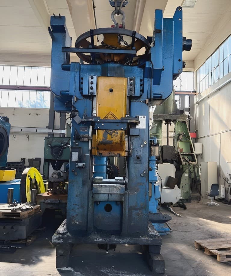 Friction screw press SMS Hasenclever FPRN 250 — 630 ton
