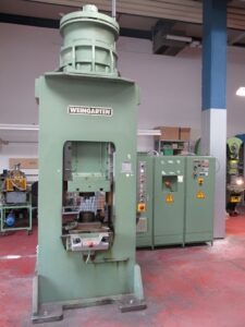 Screw press Weingarten PA 140 — 320 ton
